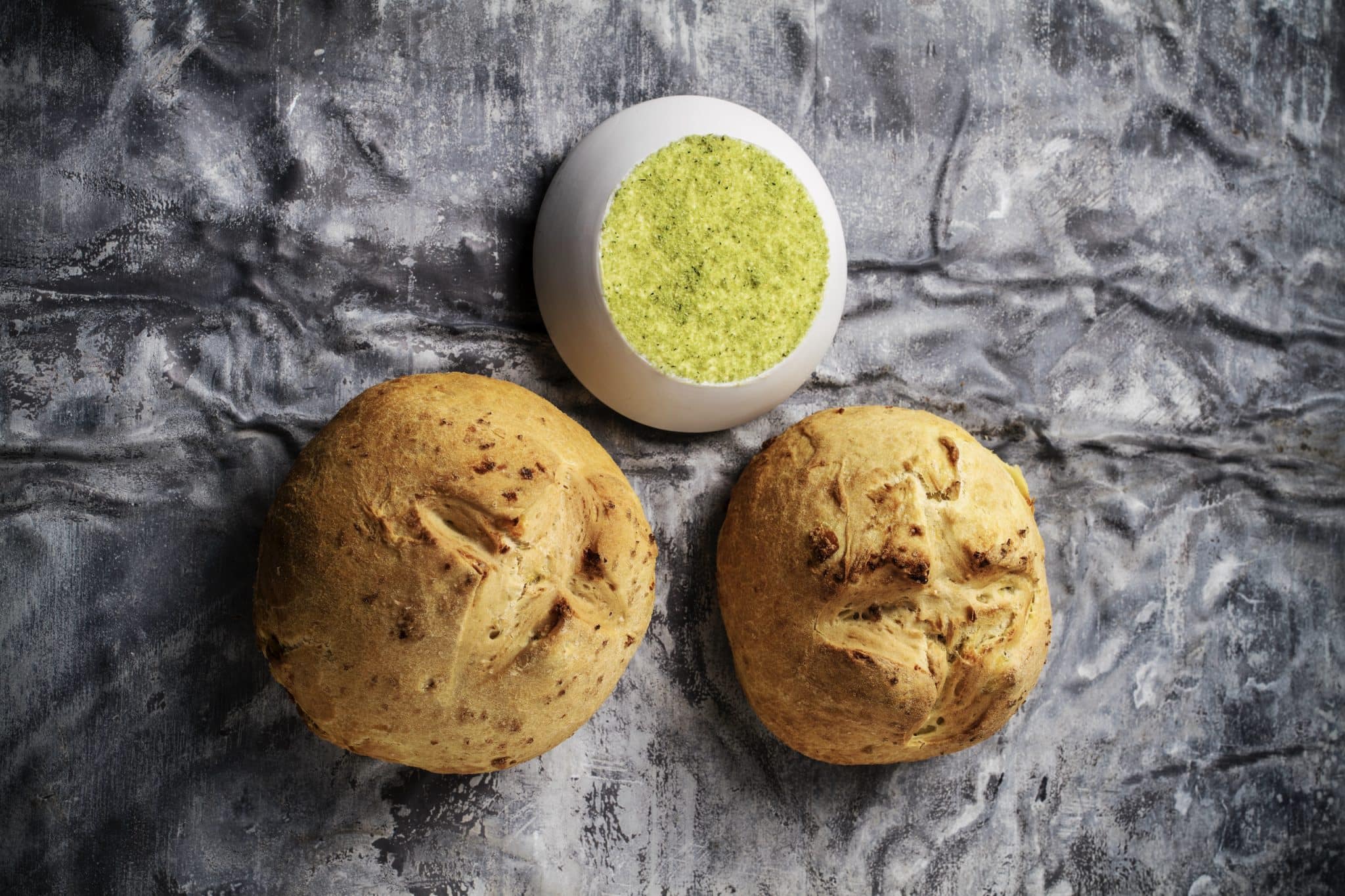 Kartoffelbrot mit Sauerrahmbutter - Jan Philipp Berner